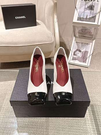 Colestore Chanel Pumps   Lambskin & Patent Calfskin  Ivory & Black