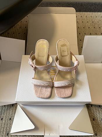 Colestore Dior Dway Heeled Sandal Soupir Pink Dior Oblique Embroidered Cotton and White Lace 
