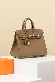 	 Colestore Hermes Birkin 25 Gold-Hardware in Etoupe Togo Leather - 6