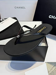Colestore Chanel Black Leather Flip Flops - 6