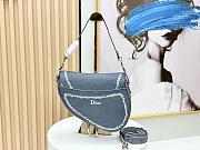 Colestore Dior Saddle Bag with Strap Blue and White Book Cover Embroidery 25.5 x 20 x 6.5 cm - 4