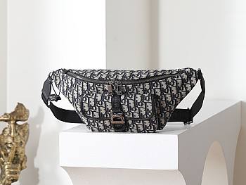 Colestore Dior 8 Belt Bag Beige and Black Dior Oblique Jacquard with Black Grained Calfskin 39 x 17 x 10.5 cm