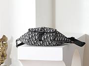 Colestore Dior 8 Belt Bag Beige and Black Dior Oblique Jacquard with Black Grained Calfskin 39 x 17 x 10.5 cm - 5