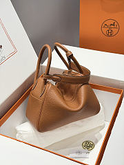 Colestore Hermes Lindy 26 bag in Gold Taurillon Clemence leather 26x18x14cm - 6