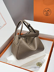 Colestore Hermes Lindy 26 bag in Etoupe Taurillon Clemence leather 26x18x14cm - 6