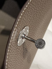 Colestore Hermes Lindy 26 bag in Etoupe Taurillon Clemence leather 26x18x14cm - 5