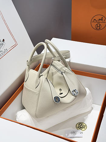 Colestore Hermes Lindy 26 bag in Gris Pale Verso Taurillon Clemence leather 26x18x14cm
