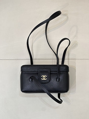 Colestore Chanel Long Vanity with Leather Strap   Grained Shiny Calfskin & Gold-Tone Metal Black  9.5 x 17 x 8cm