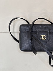 Colestore Chanel Long Vanity with Leather Strap   Grained Shiny Calfskin & Gold-Tone Metal Black  9.5 x 17 x 8cm - 3