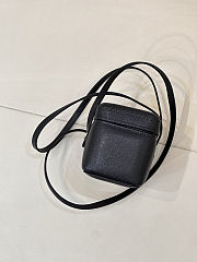 Colestore Chanel Long Vanity with Leather Strap   Grained Shiny Calfskin & Gold-Tone Metal Black  9.5 x 17 x 8cm - 4