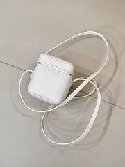 Colestore Chanel Long Vanity with Leather Strap   Grained Shiny Calfskin & Gold-Tone Metal White  9.5 x 17 x 8cm - 3
