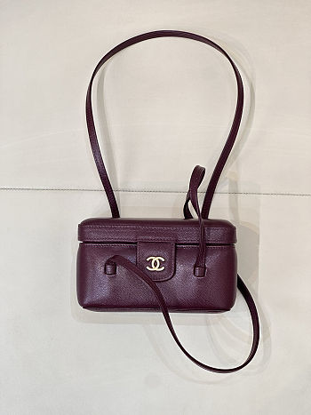 Colestore Chanel Long Vanity with Leather Strap   Grained Shiny Calfskin & Gold-Tone Metal Burgundy  9.5 x 17 x 8cm