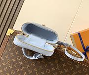 Colestore Louis Vuitton Vanity Chain Pouch in Ostrich Leather Blue  19 x 11.5 x 6.5 cm - 6
