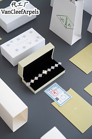 Colestore Van Cleef & Arpels Sweet Alhambra watch - 4