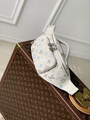 Colestore  Louis Vuitton Rush Bumbag Monogram Shadow Ecru White 30 x 15 x 8 cm - 2