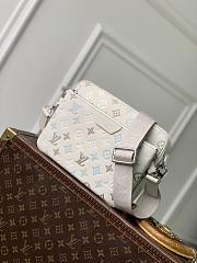 Colestore  Louis Vuitton Trio Messenger Bag Monogram Shadow White 25 x 18.5 x 7 cm - 1
