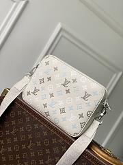 Colestore  Louis Vuitton Trio Messenger Bag Monogram Shadow White 25 x 18.5 x 7 cm - 6