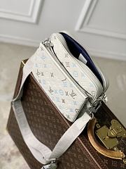 Colestore  Louis Vuitton Trio Messenger Bag Monogram Shadow White 25 x 18.5 x 7 cm - 2