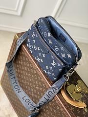 	 Colestore Louis Vuitton Trio Messenger Bag Monogram Shadow Navy Blue 25 x 18.5 x 7 cm - 4