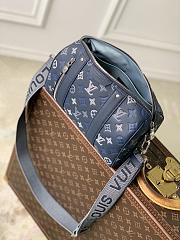 	 Colestore Louis Vuitton Trio Messenger Bag Monogram Shadow Navy Blue 25 x 18.5 x 7 cm - 2