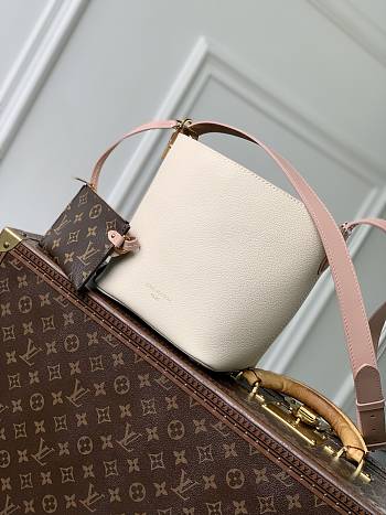 Colestore Louis Vuitton Flight Mode All In BB Low Key Beige 16 x 18 x 12 cm