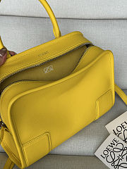 Colestore  Loewe Small Amazona 180 bag in soft calfskin Daisy Yellow 24.5 x 18.5 x 10 cm - 5