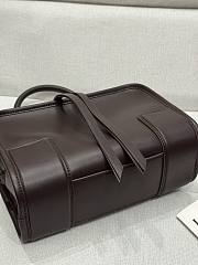 Colestore  Loewe Small Amazona 180 bag in soft calfskin Dark Chestnut 24.5 x 18.5 x 10 cm - 6