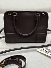 Colestore  Loewe Small Amazona 180 bag in soft calfskin Dark Chestnut 24.5 x 18.5 x 10 cm - 4