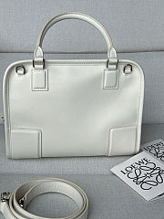 	 Colestore Loewe Small Amazona 180 bag in soft calfskin White 24.5 x 18.5 x 10 cm  - 6