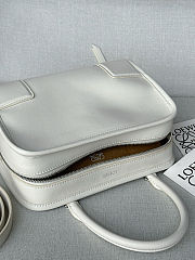 	 Colestore Loewe Small Amazona 180 bag in soft calfskin White 24.5 x 18.5 x 10 cm  - 2