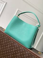 Colestore Louis Vuitton Capucines MM Taurillon Leather Vert d'Eau 37.5 x 15.5 x 24cm - 6
