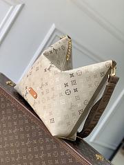 Colestore  Louis Vuitton Vagabond Hobo Monogram Sand Beige 41 x 32 x 11 cm - 6