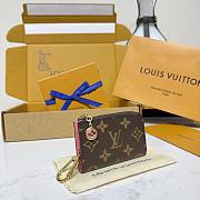 Colestore Louis Vuitton Noa Key Holder Monogram/Sweet Coral 11 x 7 x 1.5 cm - 5