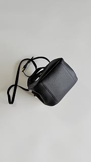 Colestore YSL  Saint Laurent LE 5 À 7 BABY BEA in grained leather in Black 18x16x13cm (28cm) - 6