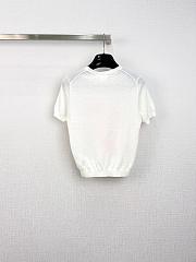 Colestore Dior Dioriviera Embroidered Short-Sleeved Sweater White Virgin Wool and Silk Knit with Pink Toile de Jouy Floral Garden Motif - 3