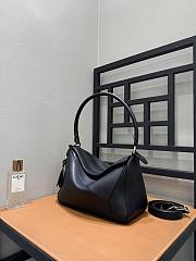 Colestore  Loewe Medium Puzzle Featherlight bag in nappa lambskin Black  29 x 19 x 14cm - 5