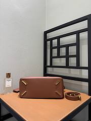 Colestore  Loewe Medium Puzzle Featherlight bag in nappa lambskin Pecan 29 x 19 x 14cm - 4