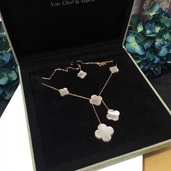 Colestore Van Cleef & Arpels Magic Alhambra necklace, 6 motifs Yellow gold, Mother-of-pearl