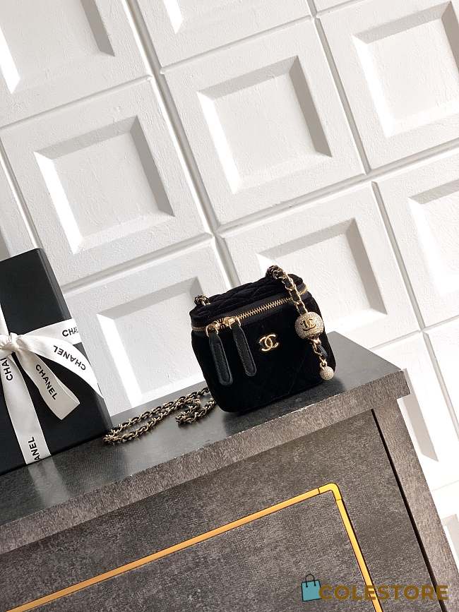 Colestore Chanel Small vanity bag with shoulder strap in Velvet with Diamante Black 8.5x11x7cm - 1