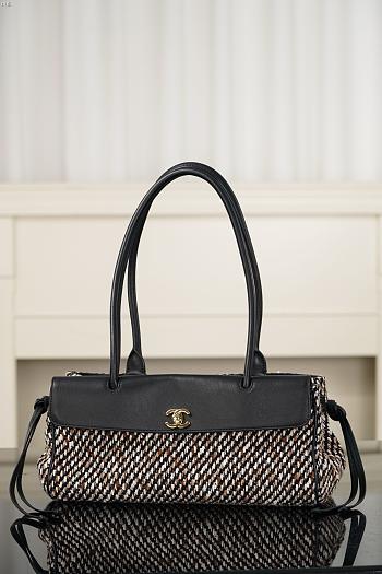 Colestore Chanel Small Urban Essential East West Shopping Bag 30.5x15x11.5cm