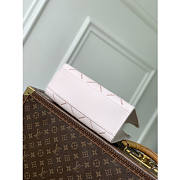 Colestore  Louis Vuitton Onthego PM Monogram Empreinte Leather Light Bliss Couture 25 x 19 x 11.5 cm - 5