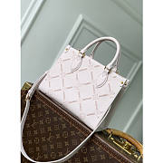 Colestore  Louis Vuitton Onthego PM Monogram Empreinte Leather Light Bliss Couture 25 x 19 x 11.5 cm - 4