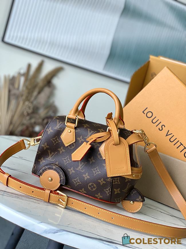 Colestore Louis Vuitton Rickshaw Monogram Canvas material 28 x 18 x 11 cm - 1