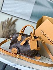 Colestore Louis Vuitton Rickshaw Monogram Canvas material 28 x 18 x 11 cm - 1
