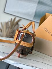 Colestore Louis Vuitton Rickshaw Monogram Canvas material 28 x 18 x 11 cm - 6