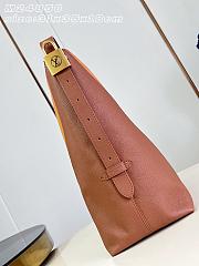 Colestore  Louis Vuitton Flight Mode Low Key Hobo MM Cognac 31 x 35 x 18 cm - 4