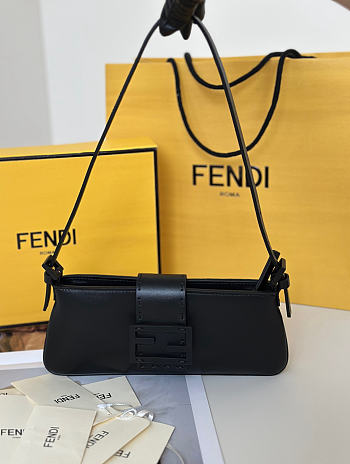 Colestore Fendi Baby B. Black leather mini-bag  24x3.5x10cm