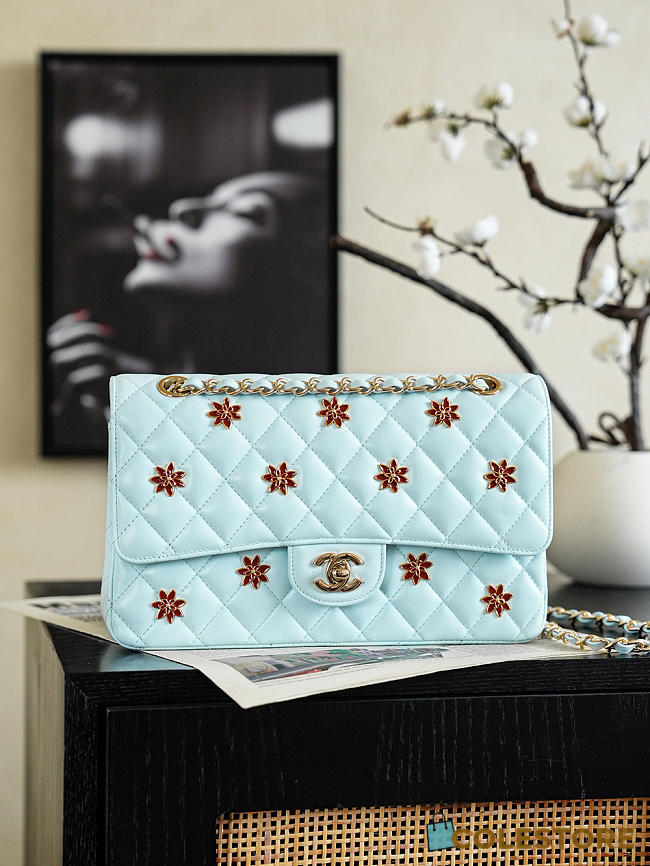 Colestore Chanel Classic Flap bag in Light blue Quilted leather Featuring Embroidered Floral details and Gold-tone Hardware 25.5x15.5x6.5cm - 1