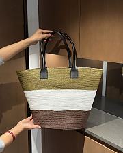 Colestore THE CHANEL COCO BEACH 2026 COLLECTION   MAXI SHOPPING BAG   Braided raffia & calfskin  Khaki, white & brown - 3
