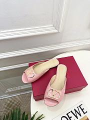 Colestore Valentino Garavani VLogo Signature Slide Sandal In Printed Calfskin Flat Pink - 4